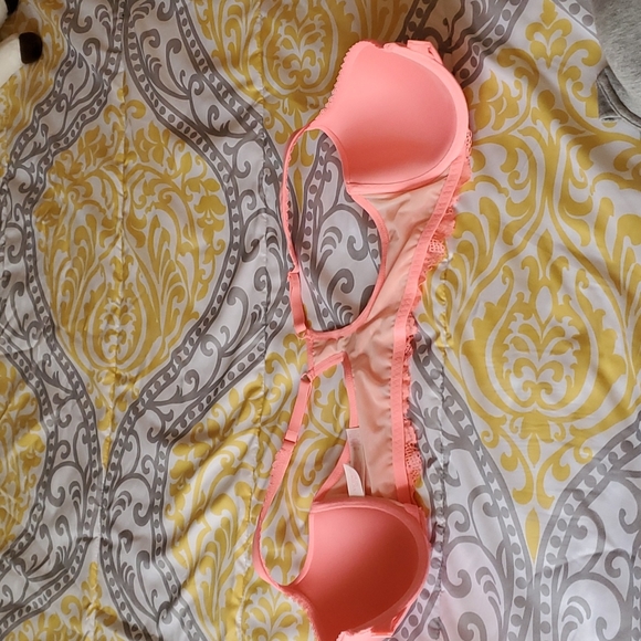 Victoria's Secret Racerback Demi 34DD - Picture 3 of 4